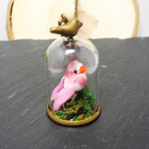 Collier sautoir globe en verre oiseau rose par breloques et cie