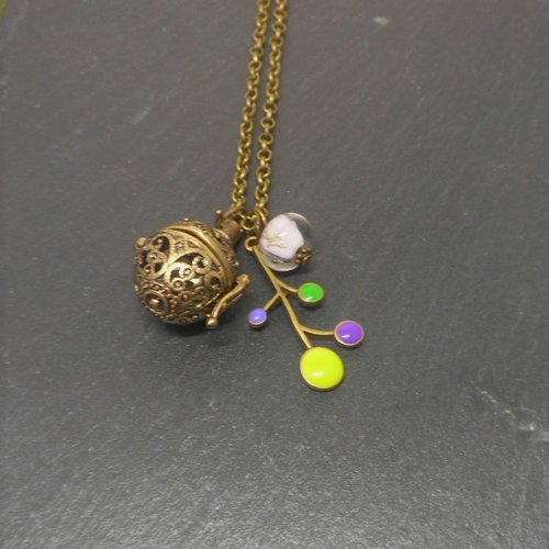 A parfumer!!! collier sautoir a parfumer fleur émaillée, perle filée mauve par breloques et cie