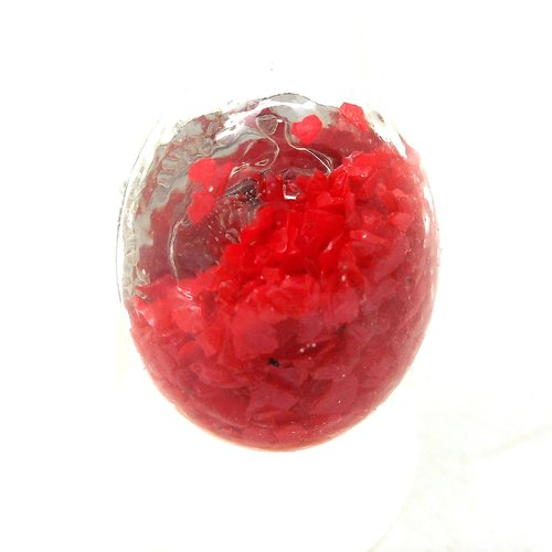 Bague globe en verre sable rouge par breloques et cie