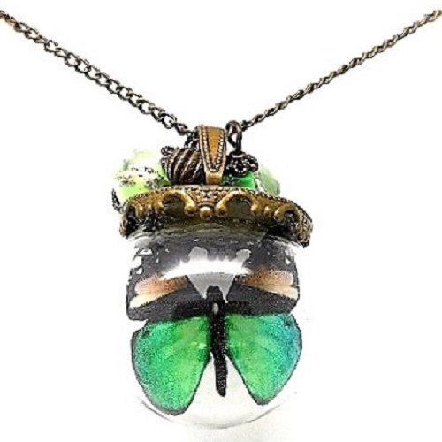 Collier sautoir globe en verre papillon vert, perles filées assorties par breloques et cie