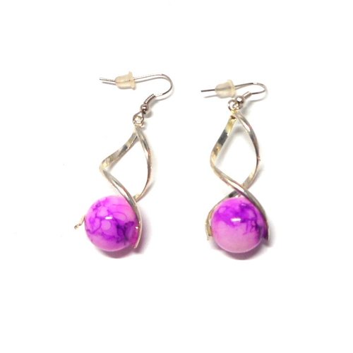 Boucles d'oreille spirale perle veinée mauve