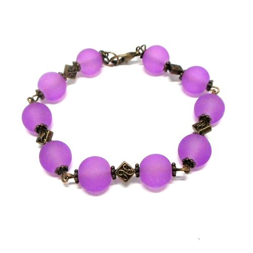 Bracelet perles violettes mattes, et perles losange bronze