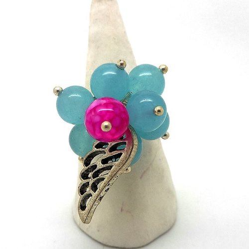 Bague grappe de perles naturelles turquoise et rose breloque aile