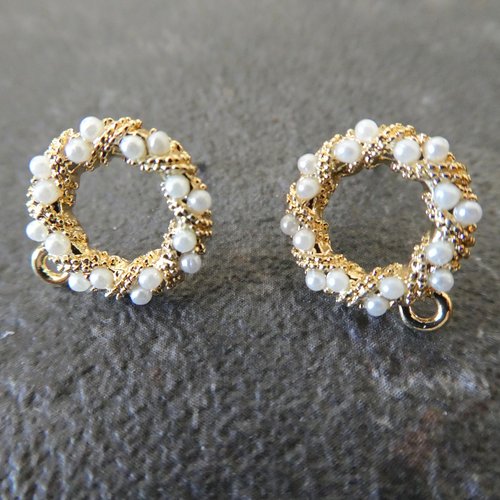 Paire boucles d'oreilles puces, clous forme ronde avec perles blanches - 15*13mm - doré (8sbo55)