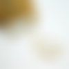 1 pendentif demi-lune nacre naturelle 30*15mm, contour doré (phn21)