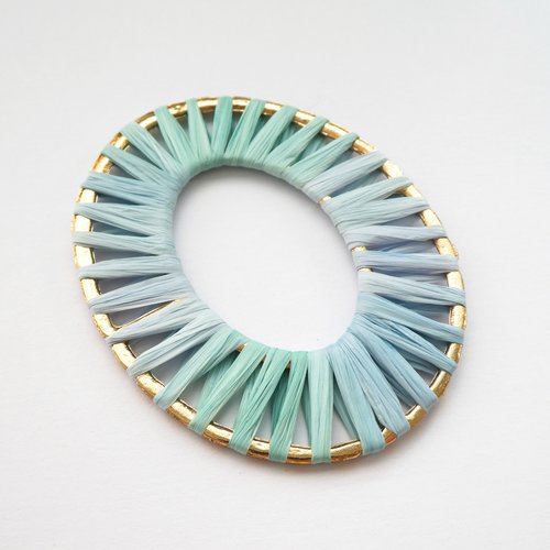 1 grand pendentif ovale 65*53mm en raphia vert/bleu pastel (phbr25)
