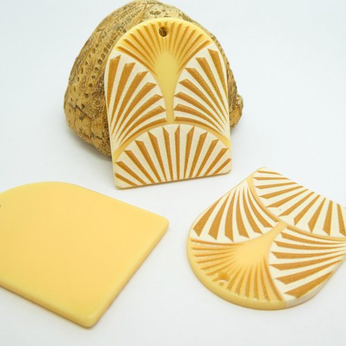 2 pendentifs en acrylique forme arrondie 35*28mm imprimé style art deco, jaune clair (kr149)