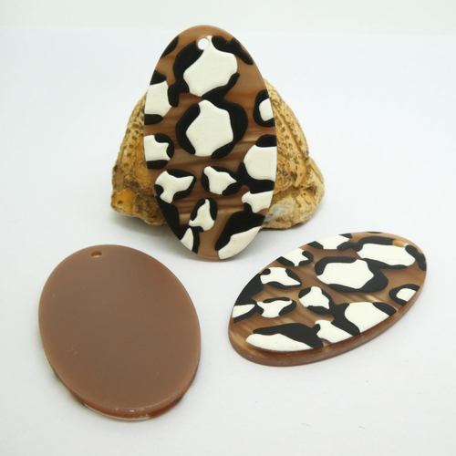2 pendentifs ovales en acrylique 45*25mm imprimé léopard marron et blanc (kr161)