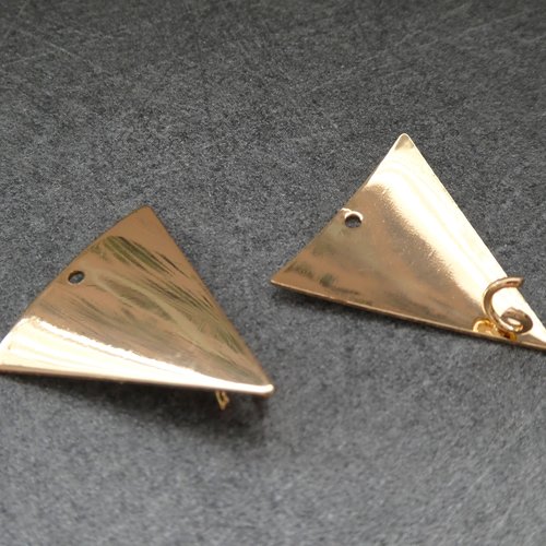 2 connecteurs triangle lisse 24*22mm doré (8scd130)