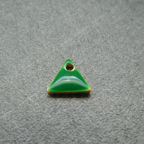 6 sequins émaillés triangle 8*7mm vert foncé - base en cuivre doré (8ssq101)