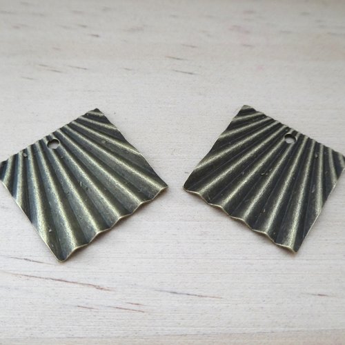 2 breloques carrées plissées 17*17mm bronze (wbb11)