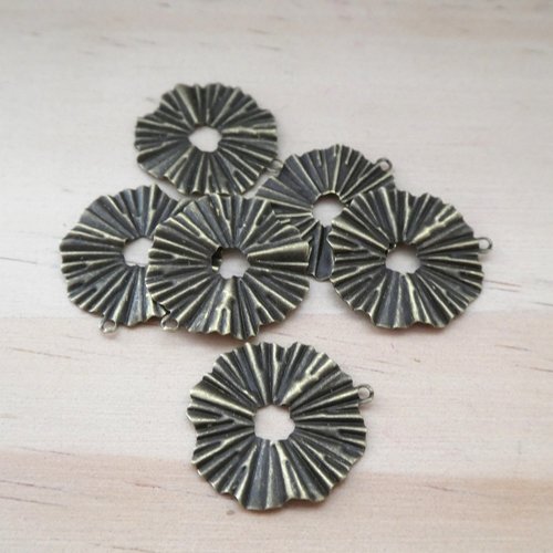 4 breloques fines plissées rondes forme fleur 20*18mm bronze (wbb13)