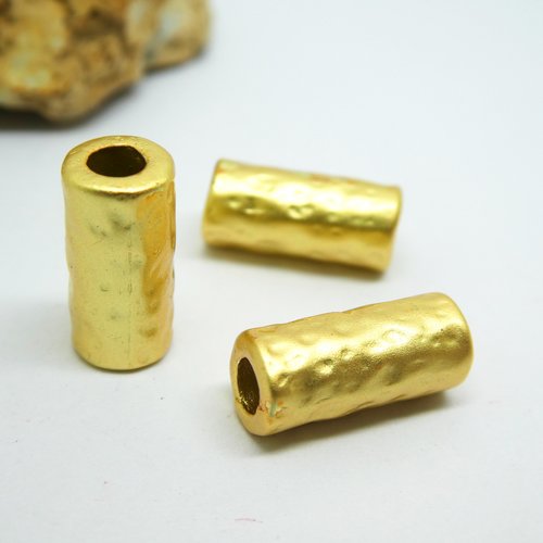 4 perles tube martelées 14*6.5mm or mat 18k (phpm17)