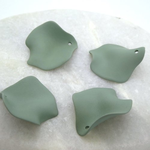 5 breloques, pendentifs pétale de fleur acrylique, 28*24mm, vert sauge (m04)