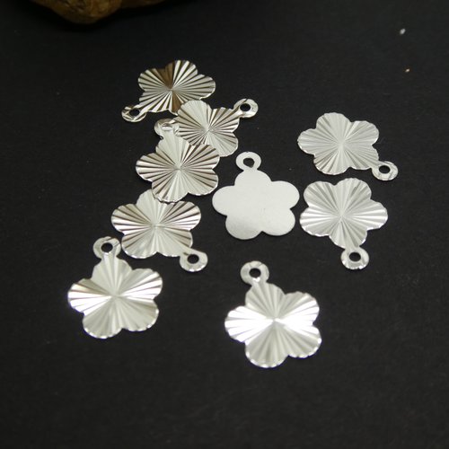 10 petites breloques fines fleur strié 12.5*10mm laiton plaqué argent 925 - sequin, pampille fleur argenté (phba07)