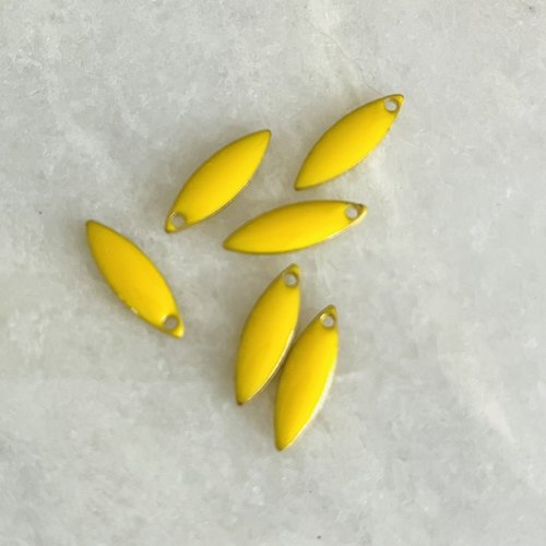 6 sequins émaillés forme navette 16*5mm jaune- base en laiton doré (8ssq115)