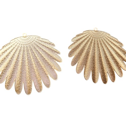 2 grandes estampes filigranées éventail plumes 44x42mm en laiton doré (8sef122) - pendentifs plume or