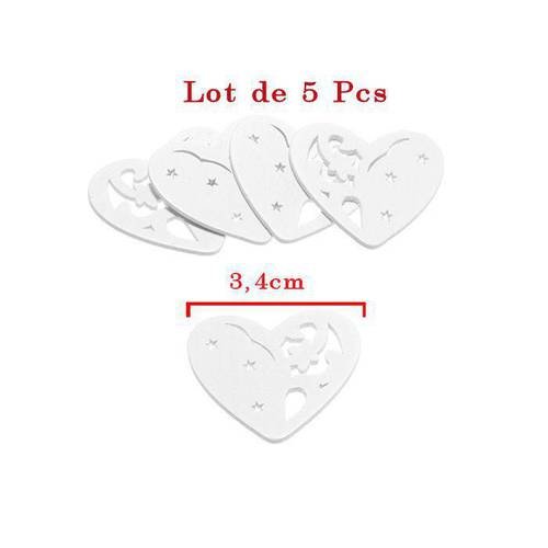 Cœur bois blanc de 34mm  , embellissement scrapbooking design agrémenté d’étoiles. lot 5 pcs. n°806 