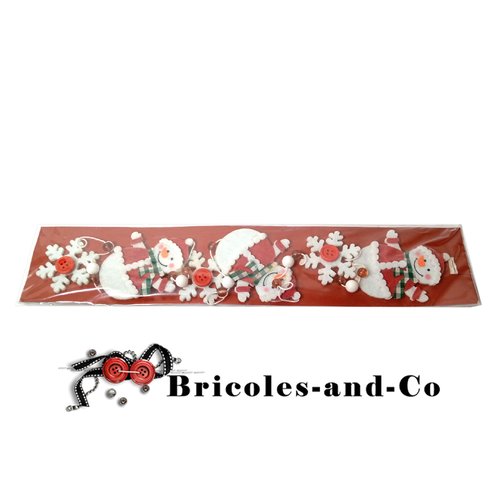 Noël  guirlande  bonhomme de  neige  rouge en feutrine