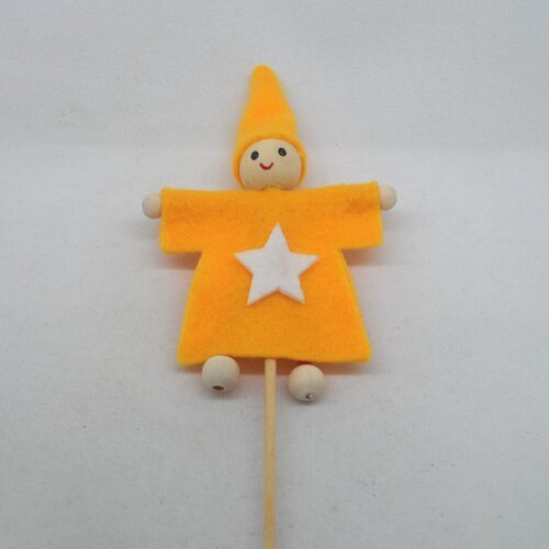 N°67 lutin pique  en feutrine jaune étoile blanche   pour décorer une composition