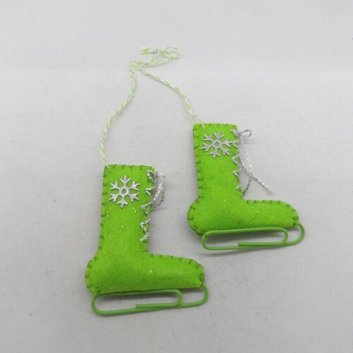 N°62 paire de patins à glace  n°23 lame vert pomme à paillette flocon   lacets argenté  ficelle verte et blanche