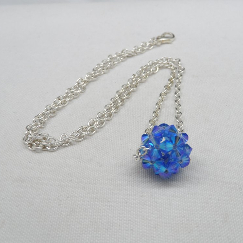 N°79 collier pendentif boule en cristal de swarovski bleu n°1 - Un ...