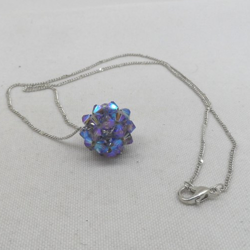 N°79 collier pendentif boule en cristal de swarovski  violet n°11