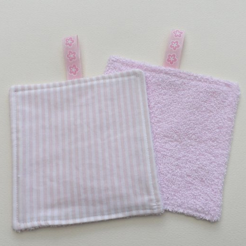N°6  2 lingettes  bébé lavables une face coton à rayures roses et blanc une face éponge lien  rose