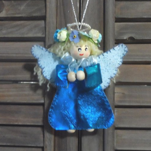 N°12  petit ange   bleu  à accrocher  cheveux blond couronne de fleurs