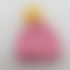 N°2  bonnet à pompon en laine rose et jaune  adorable couvre-œufs