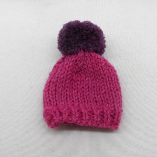 N°2  bonnet à pompon en laine mauve et violet adorable couvre-œufs