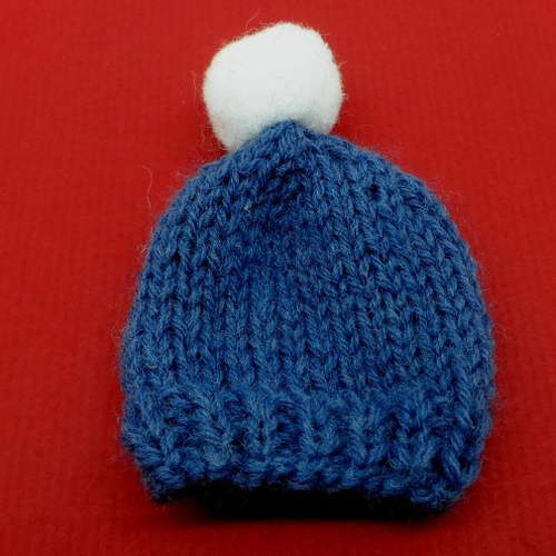 N°2  bonnet à pompon en laine bleu foncé n°2 blanc  adorable couvre-œufs