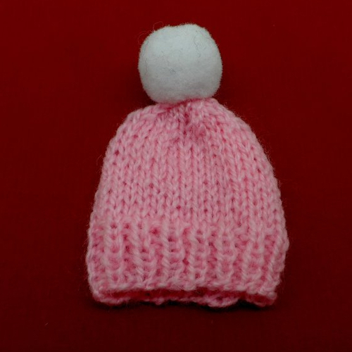 N°2  bonnet à pompon en laine blanche et rose n° 3 adorable couvre-œufs