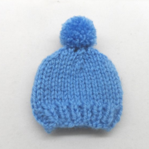 N°2  bonnet à pompon en laine bleu   adorable couvre-œufs