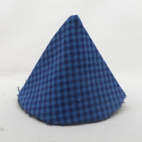 N°22 tipi pipi intérieur éponge   extérieur  tissu coton  vichy marine et bleu