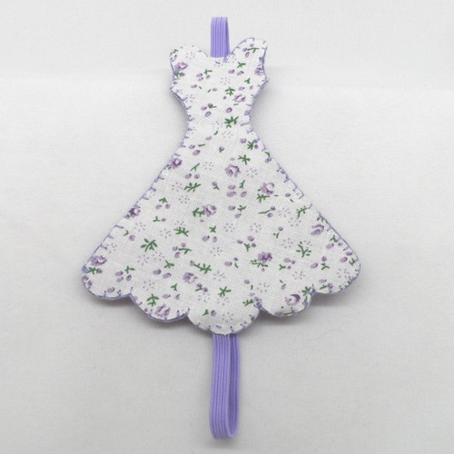 N°24  marque page robe en  tissu  à fleurs violettes fond blanc  élastique feutrine mauve