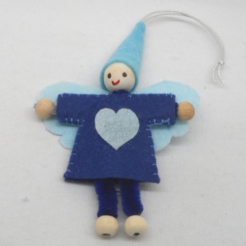 N°35 ange lutin  en feutrine bleu  marine cœur et chapeau ailes bleu ciel pour décorer