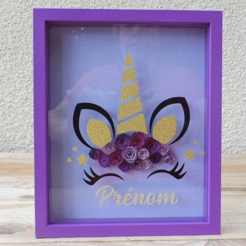N°129 cadre  violet  licorne   à personnaliser (le prénom)  avec des fleurs en papier violet