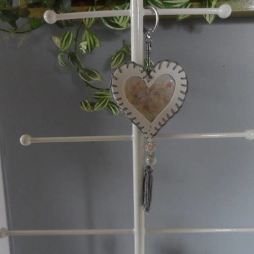 N°43 porte clé cœur blanc en mousse pour saint valentin 
