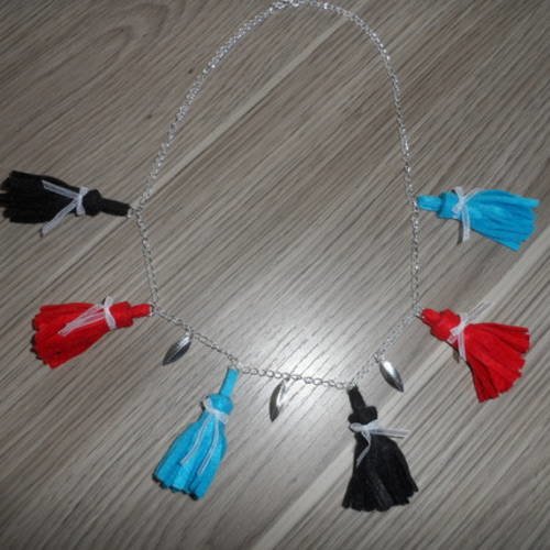 N°77 collier pompon gland en feutrine 3 couleurs noir rouge bleu 