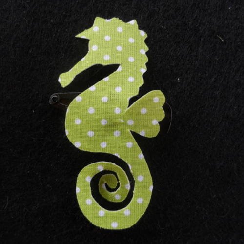 N°70 barrette clip clap  hippocampe pois blanc fond vert anis 