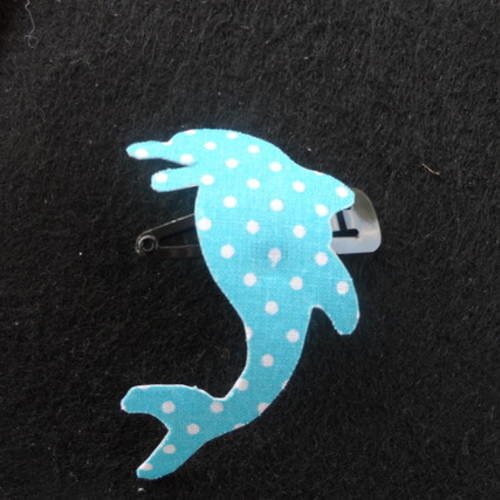 N°70 barrette clip clap dauphin pois blanc fond bleu 