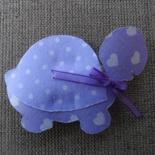 N°70 barrette clip clap tortue  tissu pois blanc fond violet et  blanc et cœur fond violet 