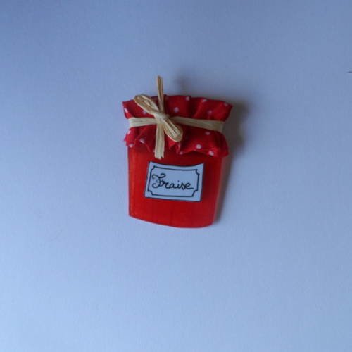 N°68 magnets petit pot de confiture fraise  vendu à l'unité 