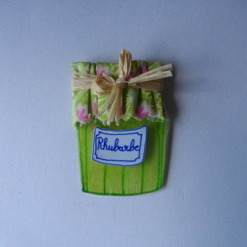 N°68 magnets petit pot de confiture rhubarbe  vendu à l'unité 