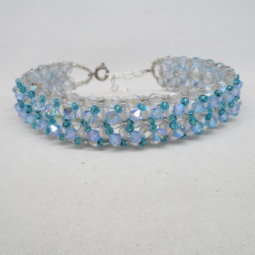 N°87 bracelet  en perle et cristal de swarovski bleu a