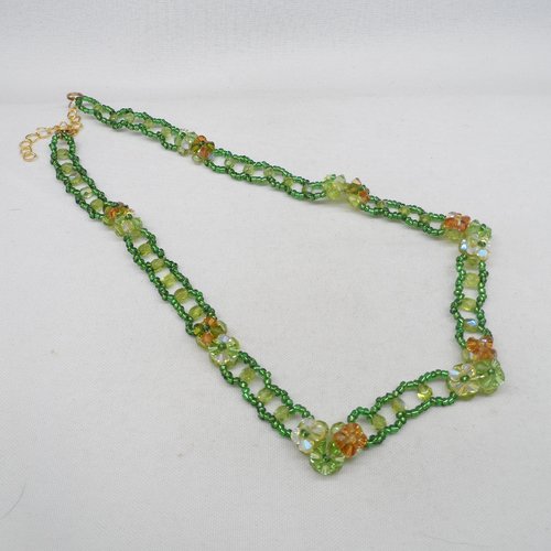 N°84 collier en perles et cristal de swarovski trois couleurs vert jaune orange 