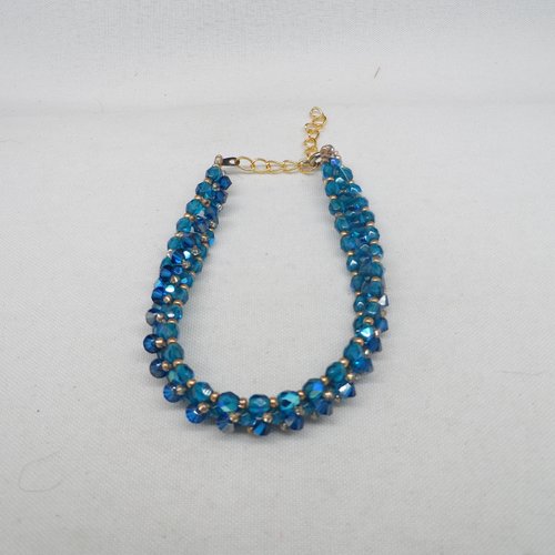 N°86 bracelet  en perle et cristal de swarovski  bleu e