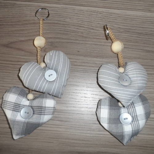 N°37 duo de cœurs en tissu ton de gris à suspendre cadeau saint valentin 