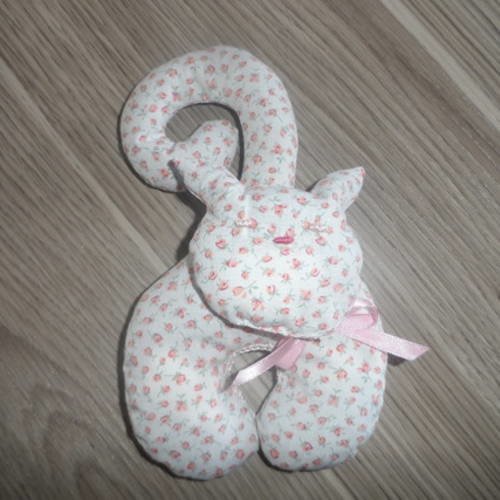 N°44 sachet senteur chat perché   nœud   rose tissu fond blanc à fleurs rose diffuseur de lavande pour armoire 